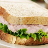 SANDUÍCHE DE FRANGO