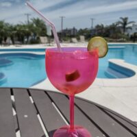 CAIPIRINHA DE CACHAÇA OU VODKA COMUM (400ML)